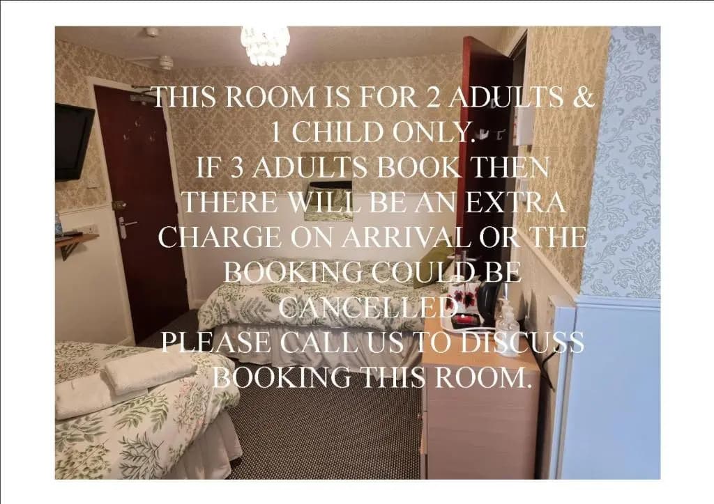 Standard Triple room