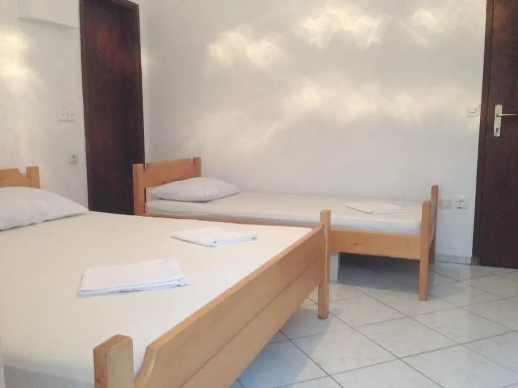 Economy room