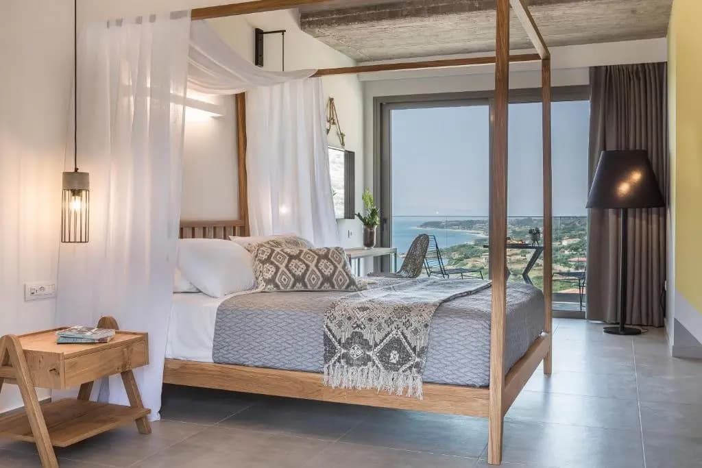 Deluxe Double room with sea view full double bed