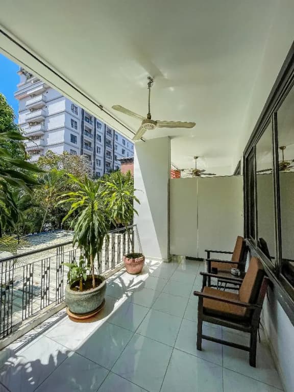 Deluxe Double room with balcony full double bed