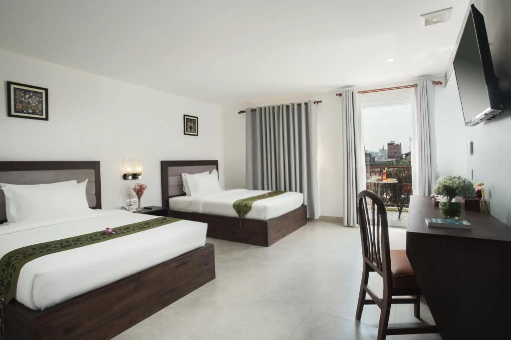 Deluxe Family room with balcony