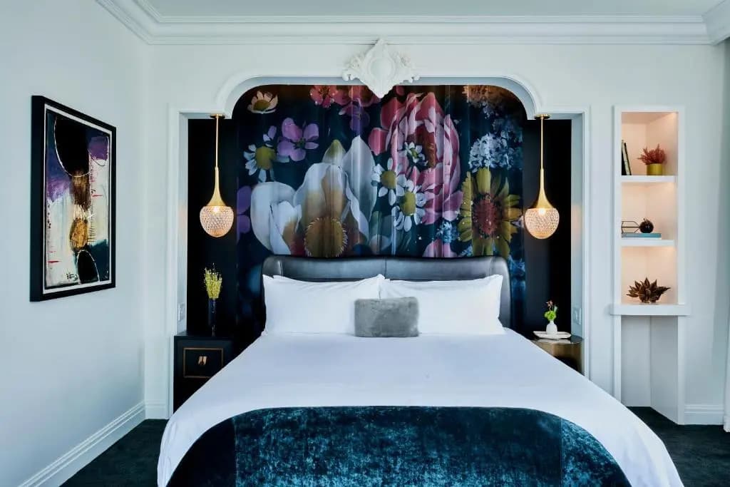 Double room full double bed