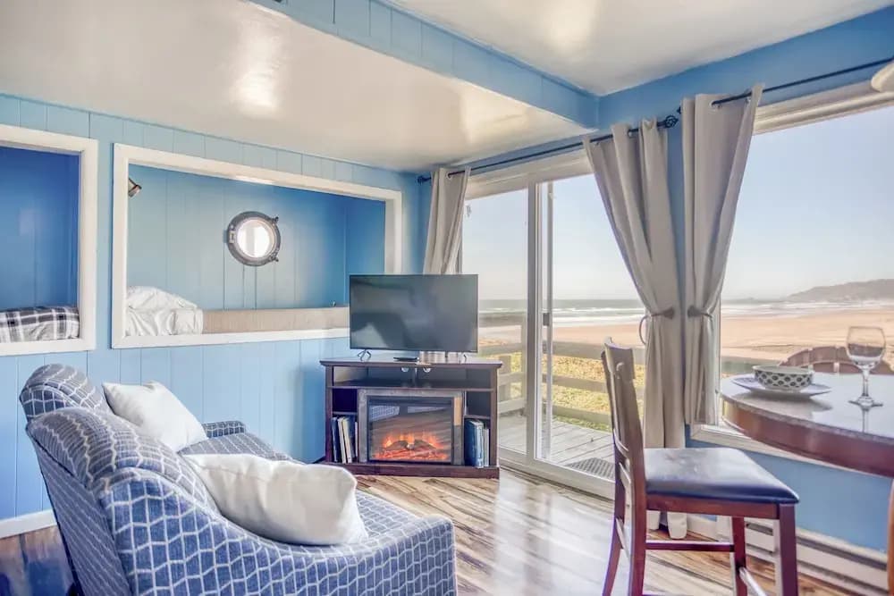 1 Bedroom Standard room with partial ocean view