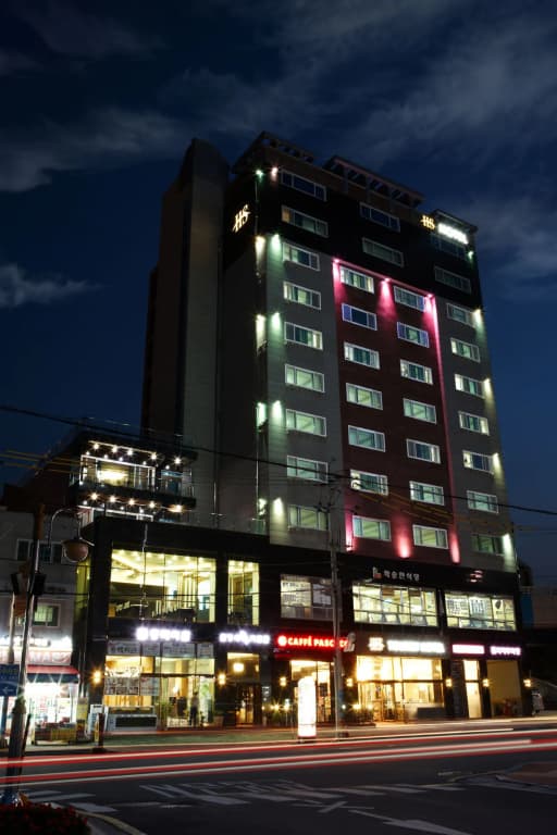 Hotel photo 1