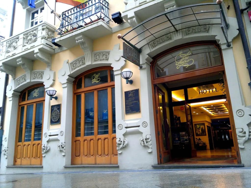 Hotel photo 1