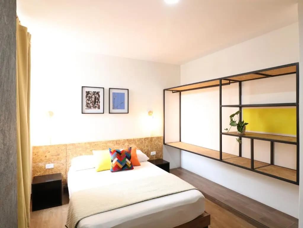 2 Bedrooms Apartment