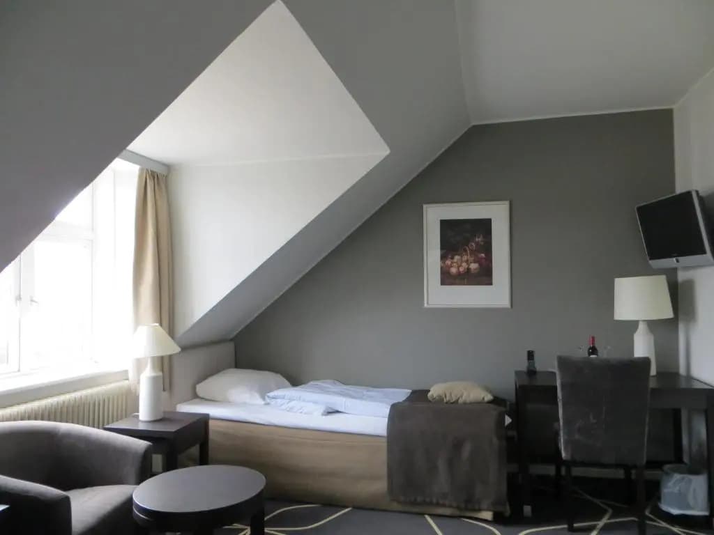 Standard Triple room