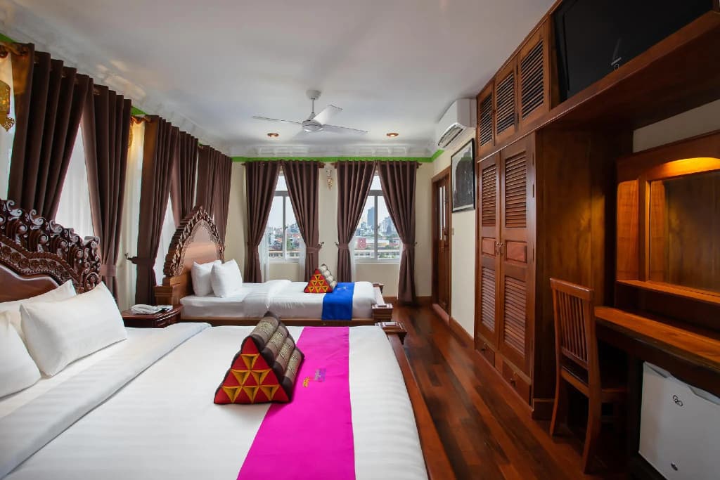 Deluxe Double room twin beds