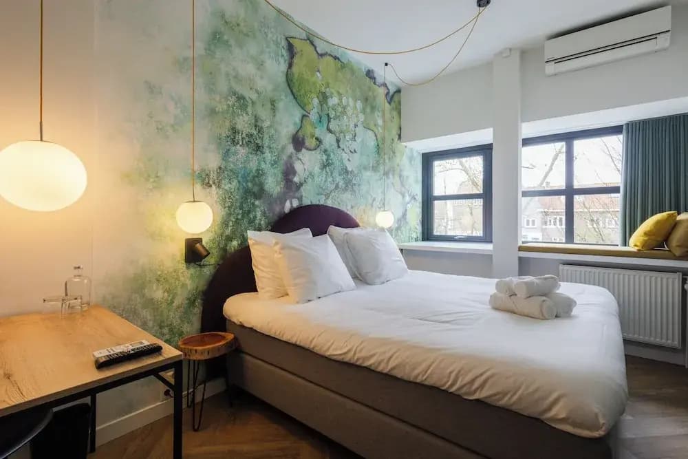 Comfort room
