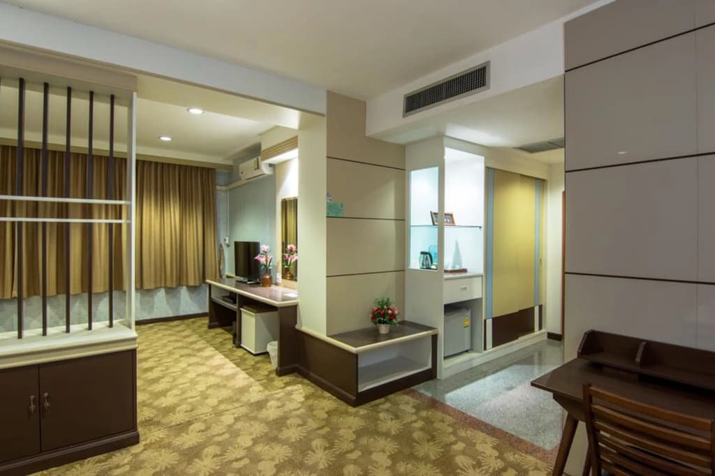 Hotel photo 12