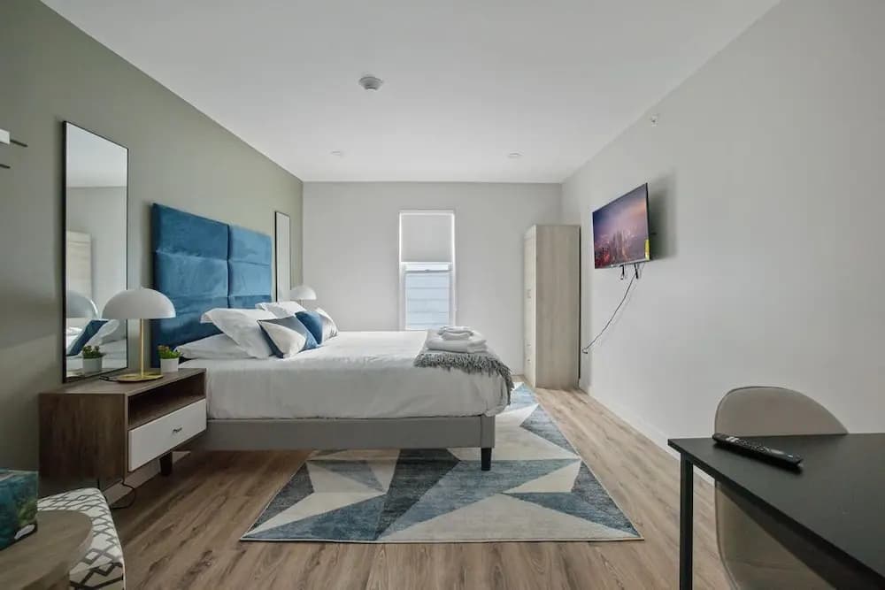 Hotel photo 1