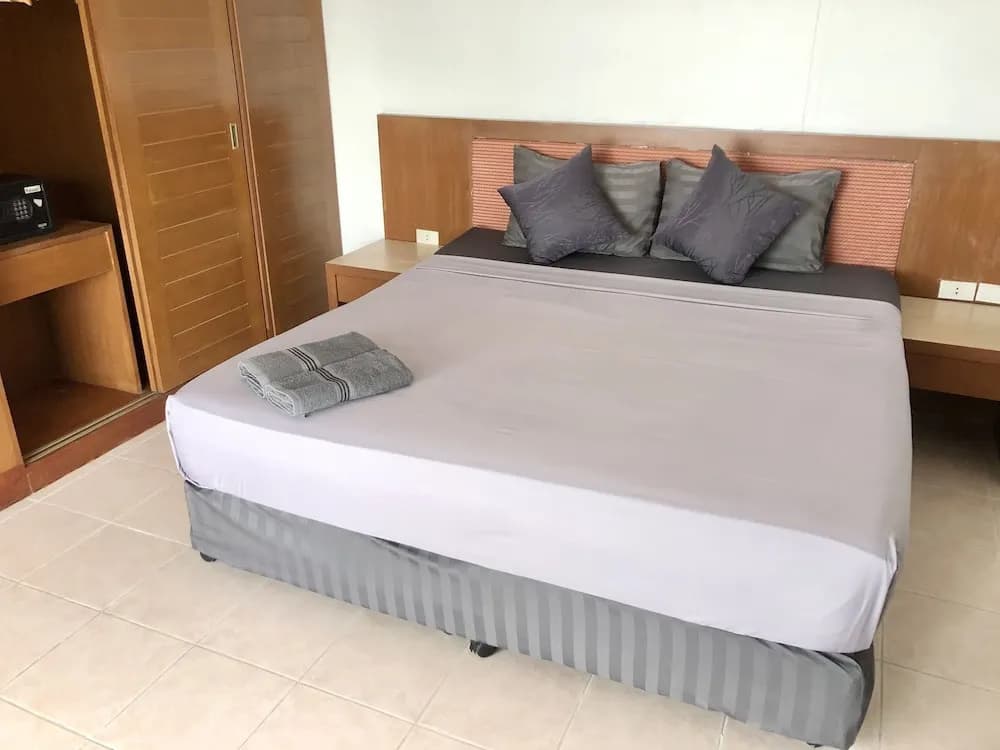 Superior Double room with balcony full double bed
