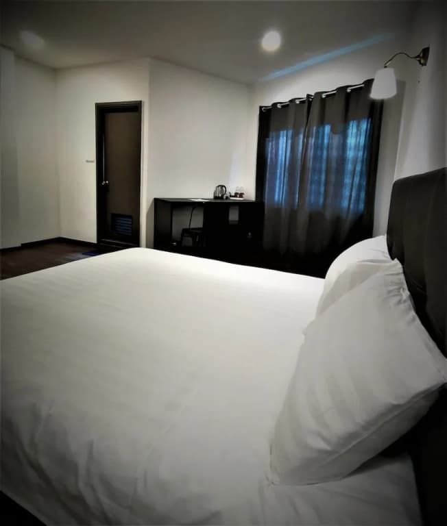 Deluxe Double room full double bed