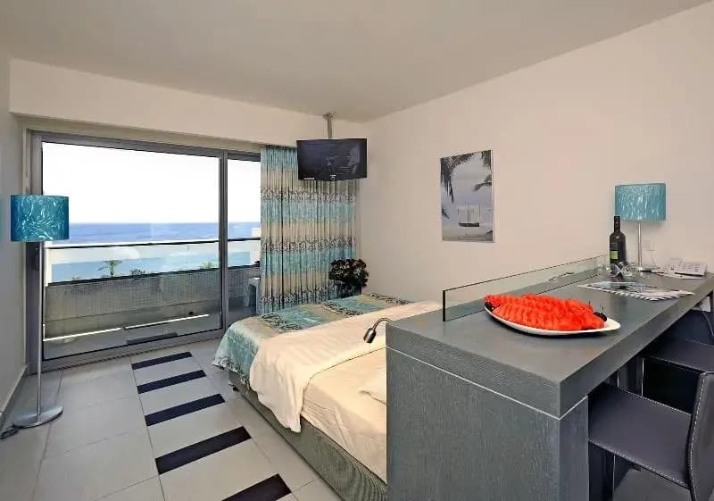 Standard Double room with balcony full double bed