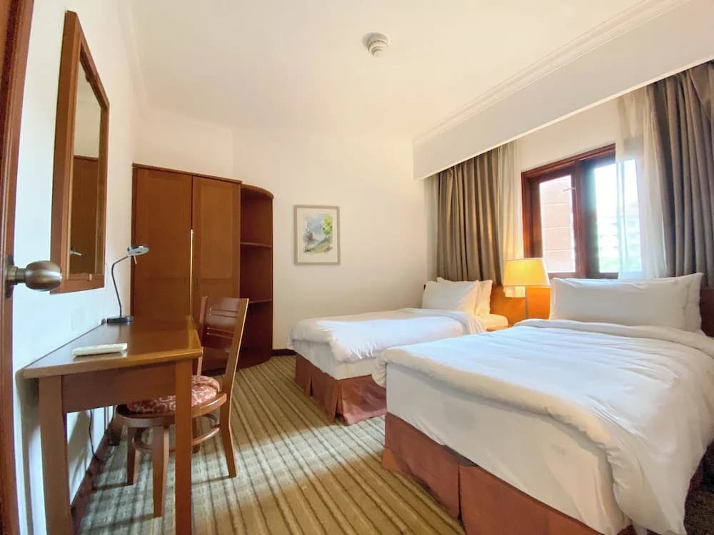 2 Bedrooms Suite with balcony