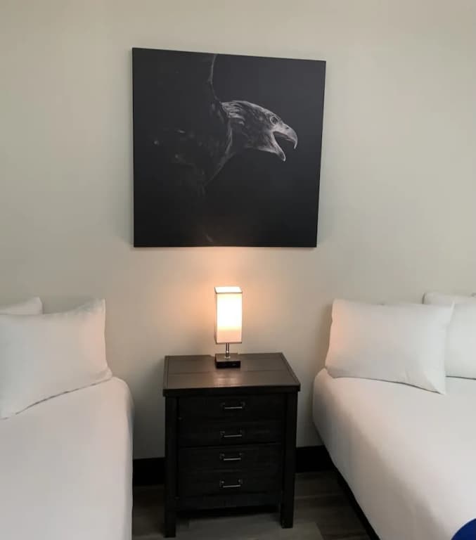 Standard Quadruple Basement room