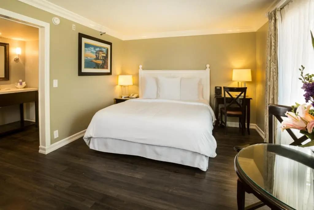 Deluxe Double room full double bed