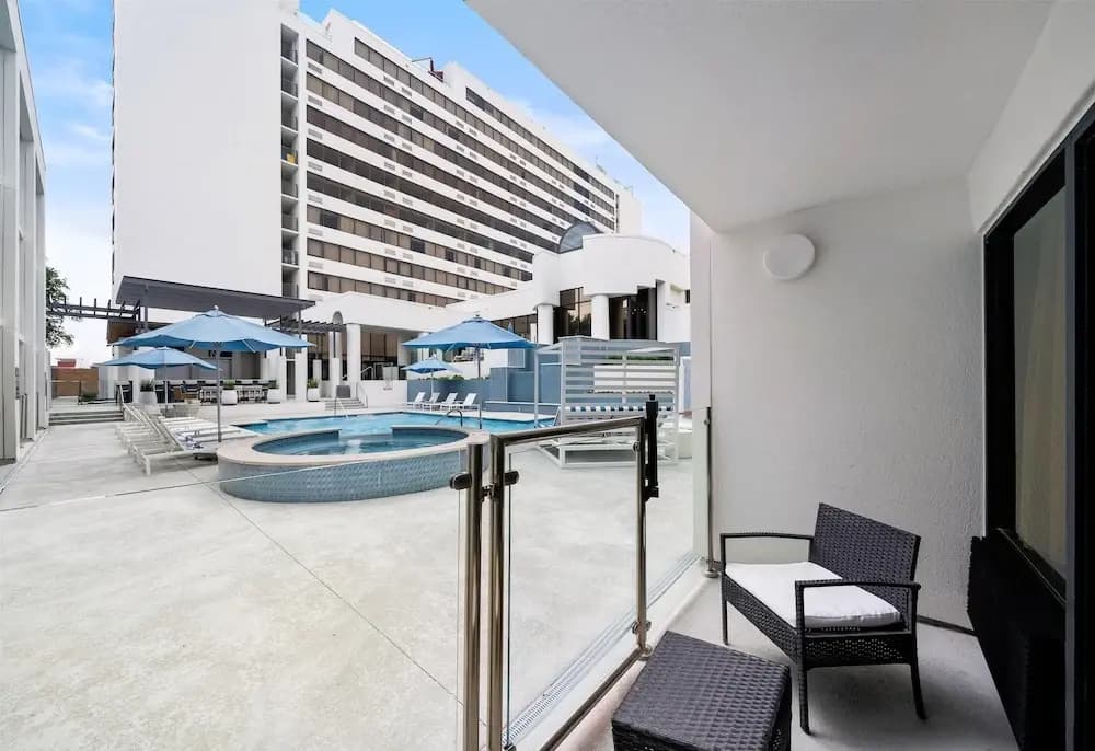 Double Suite with pool view full double bed
