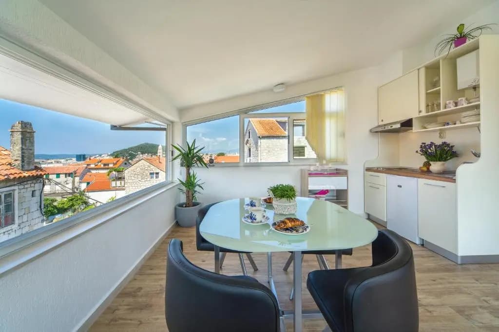 Superior Apartment