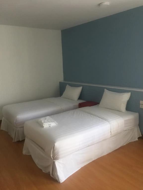 Standard Sextuple room