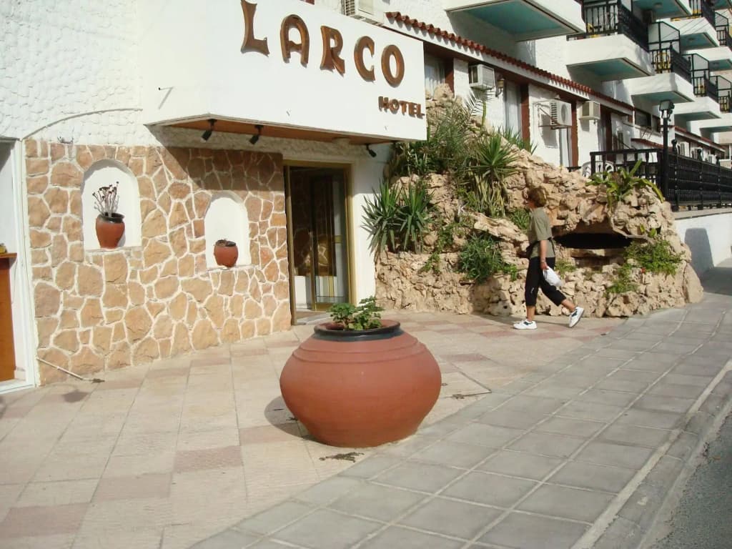 Hotel photo 1