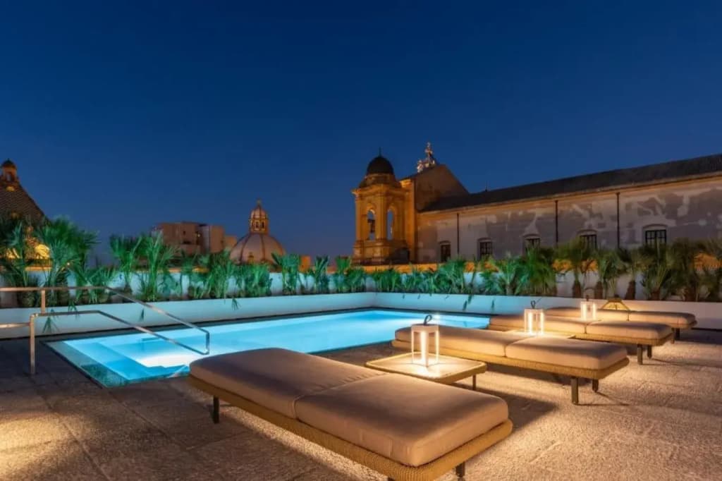 Hotel photo 12
