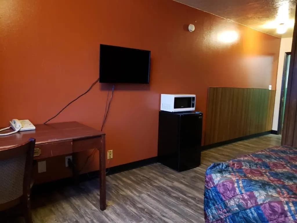 Economy room