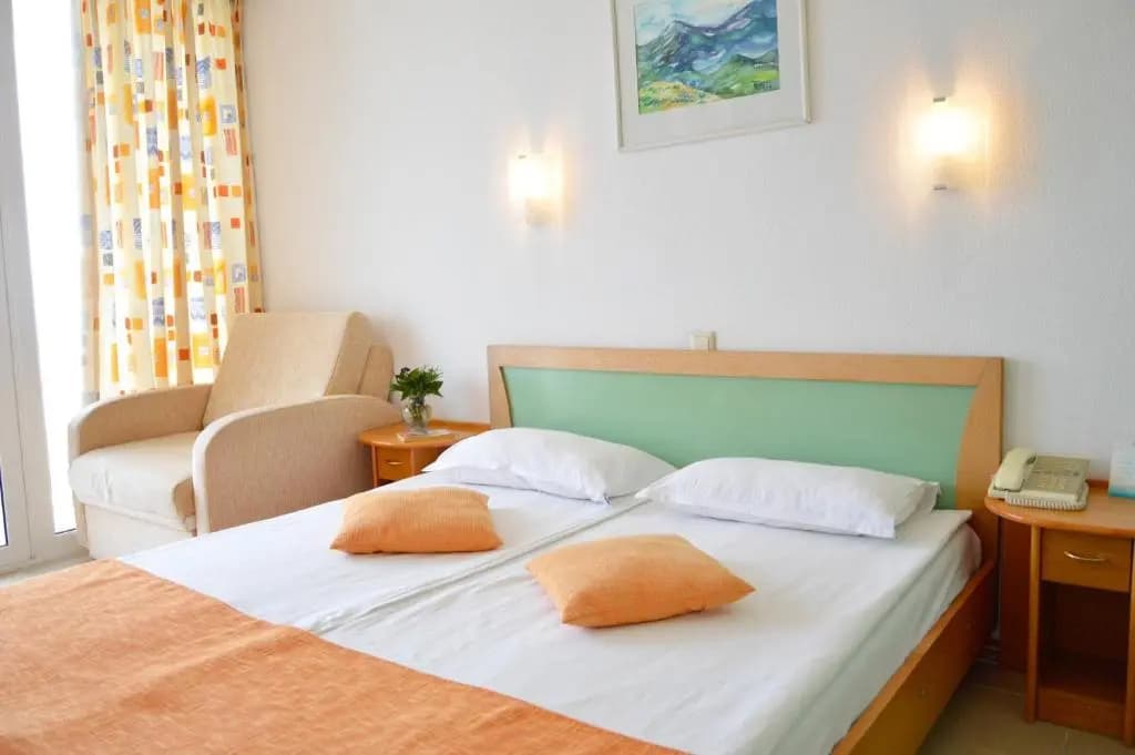 Standard Double room with sea view full double bed