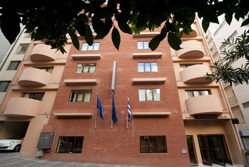 Hotel photo 1