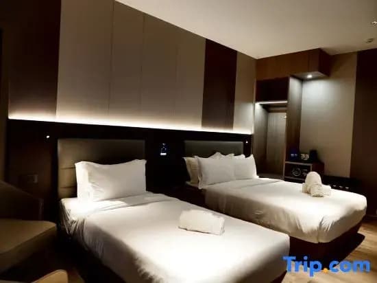 Deluxe Double room twin beds