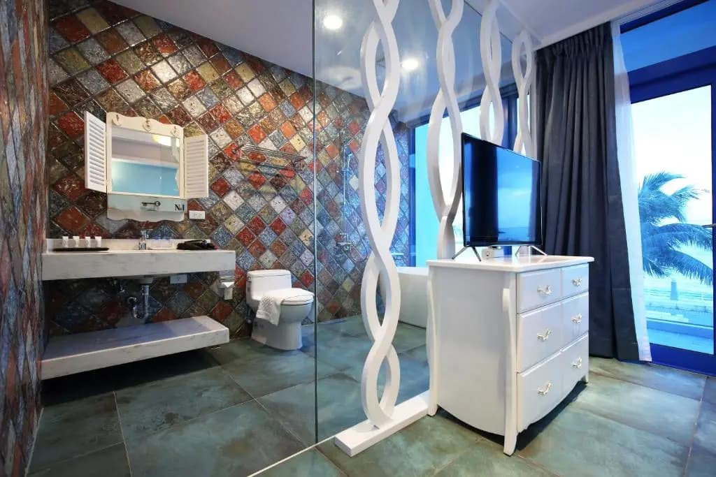 Deluxe Double room with balcony full double bed