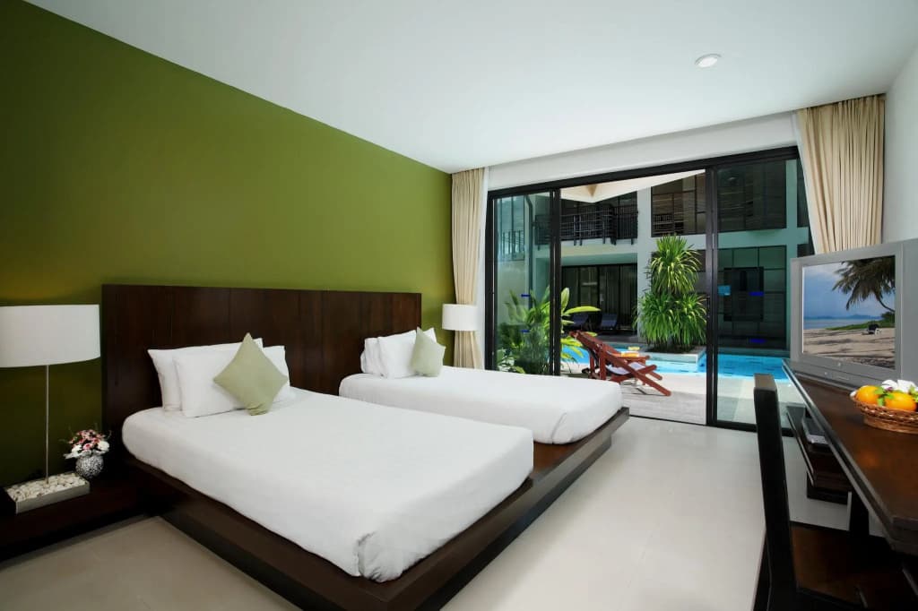 Superior Double room with pool view twin beds