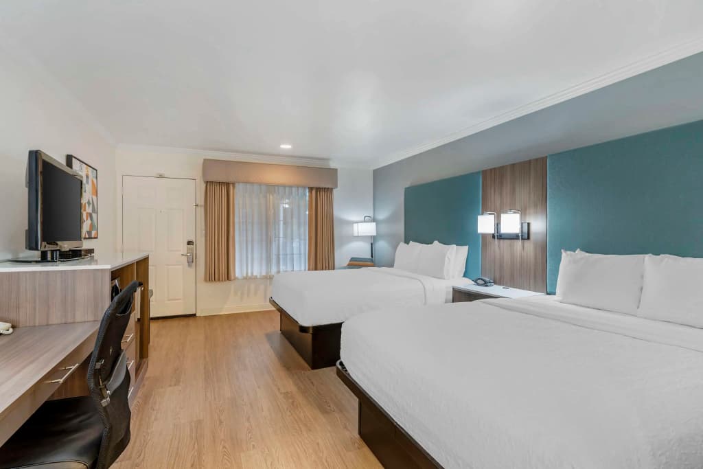 Quadruple room