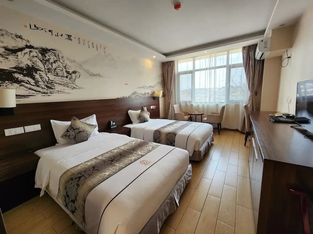 Deluxe Double room twin beds