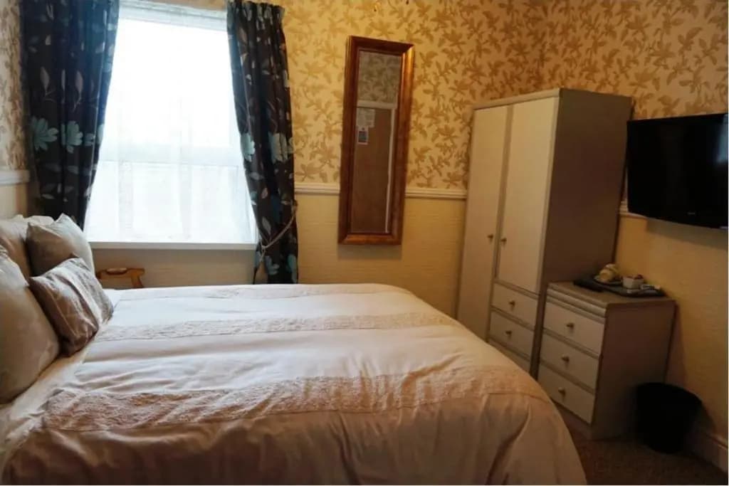Deluxe Double room full double bed