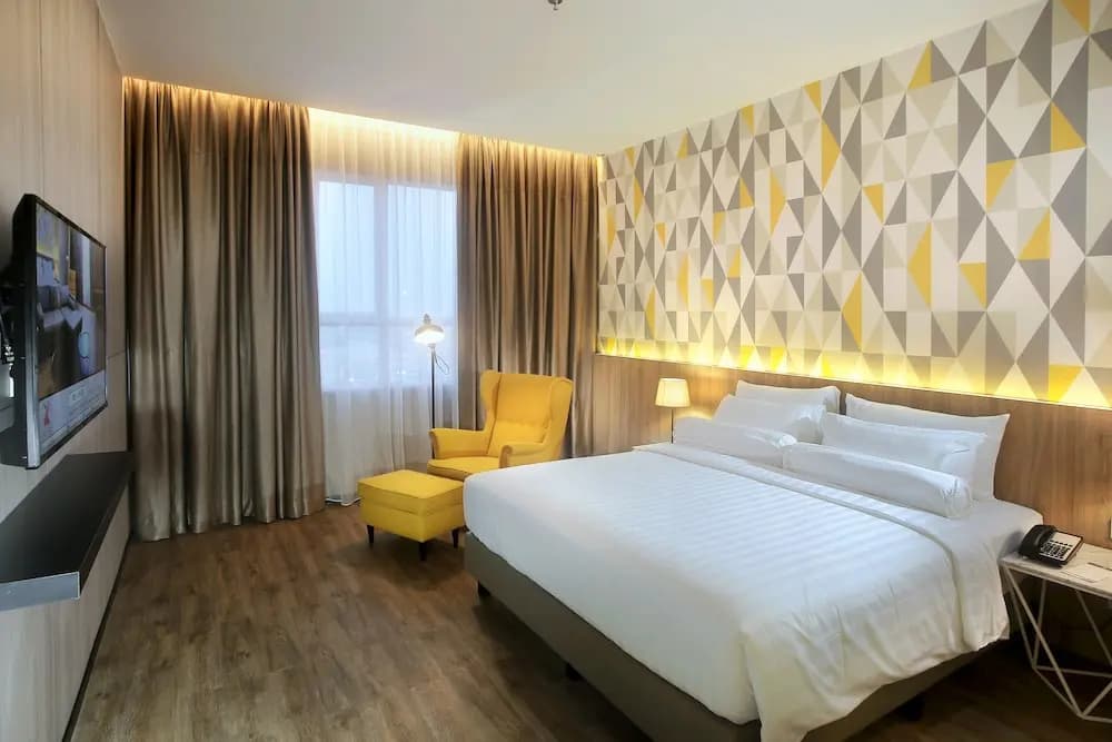 Presidential Double Suite full double bed