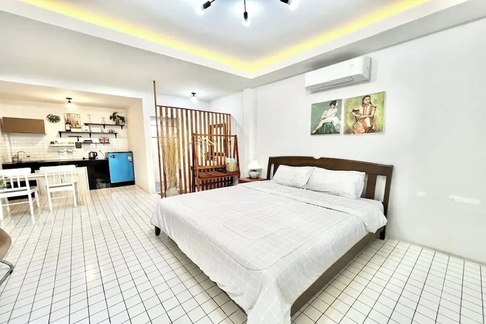 Standard Double room with balcony full double bed