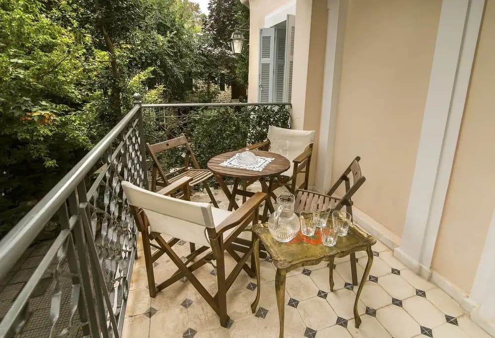 Deluxe Suite with view