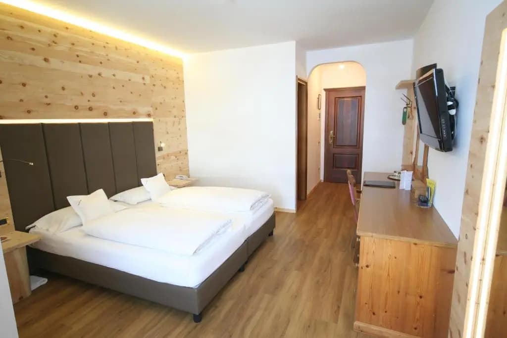 Standard Double room with balcony full double bed