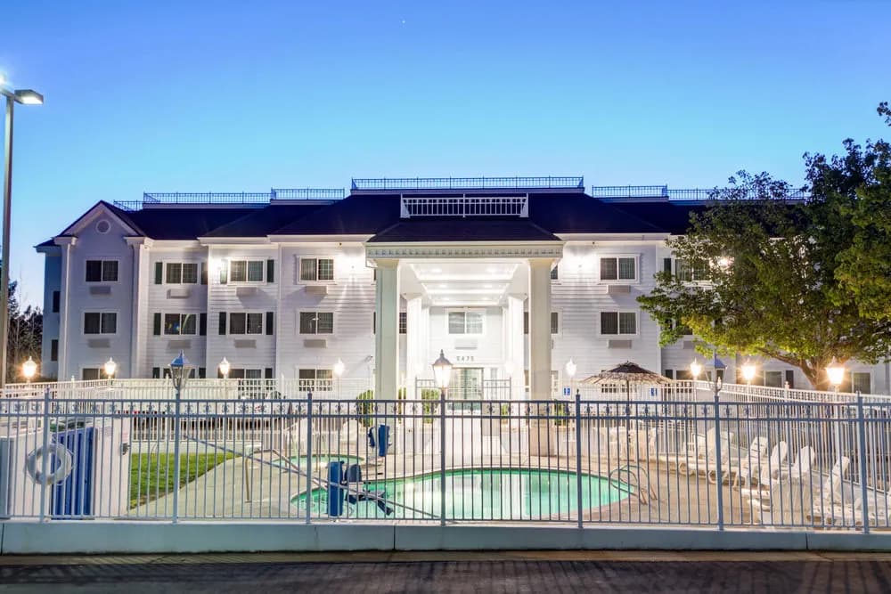 Hotel photo 1