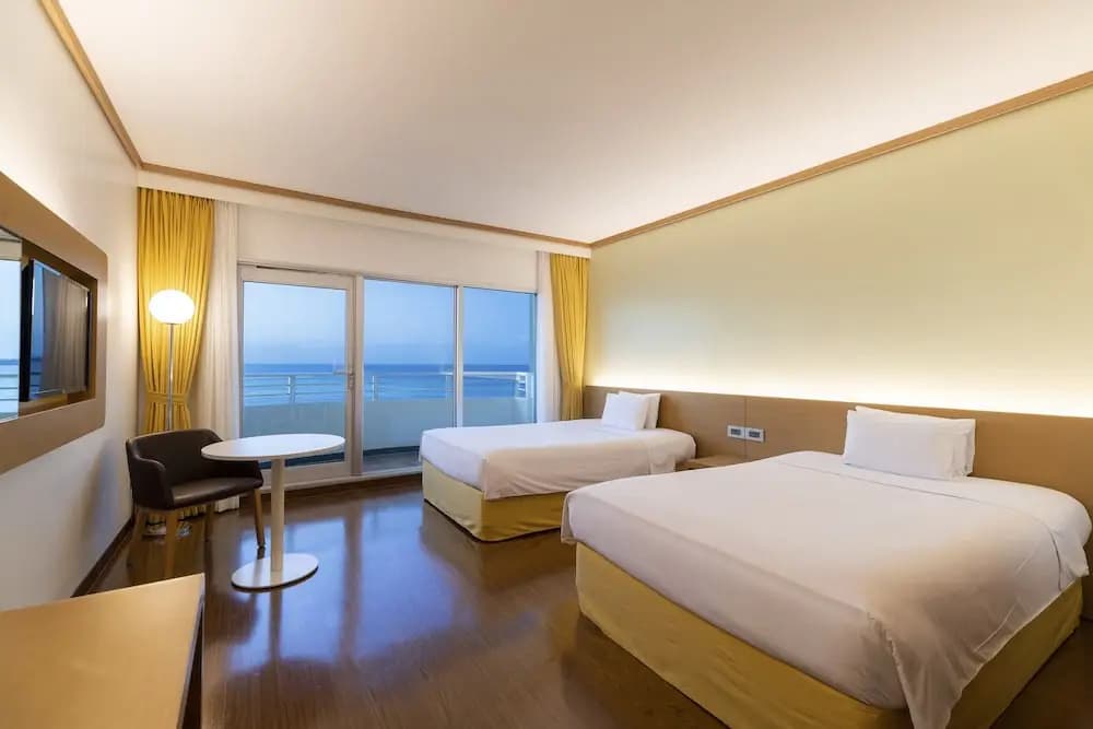 Deluxe room with balcony