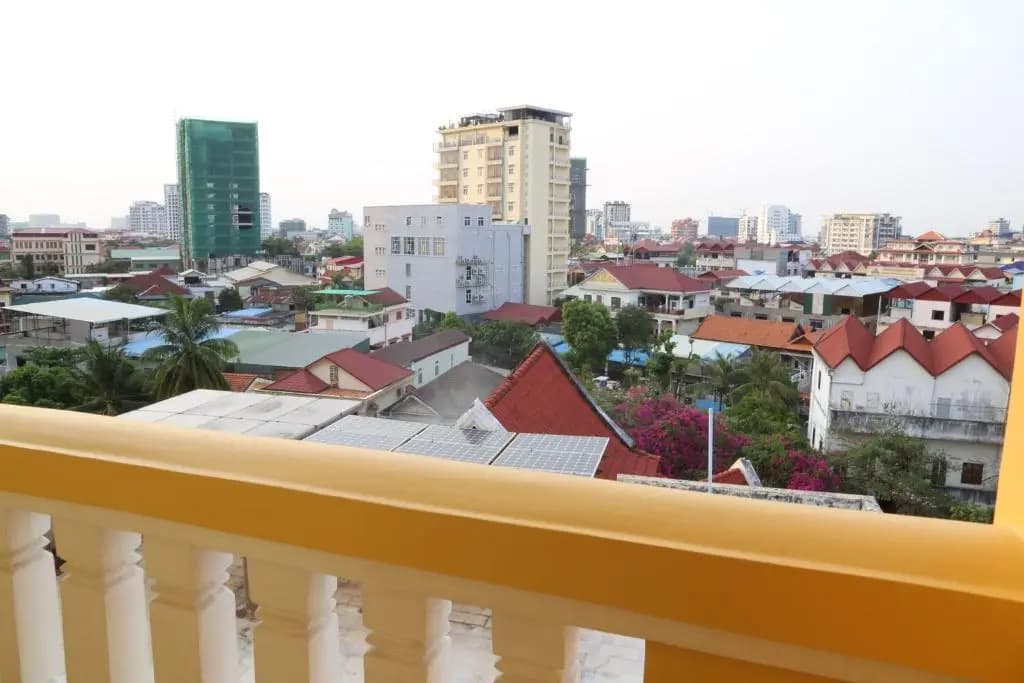 3 Bedrooms Apartment
