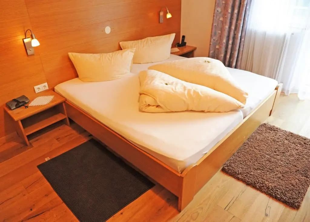 Standard Double room with balcony full double bed