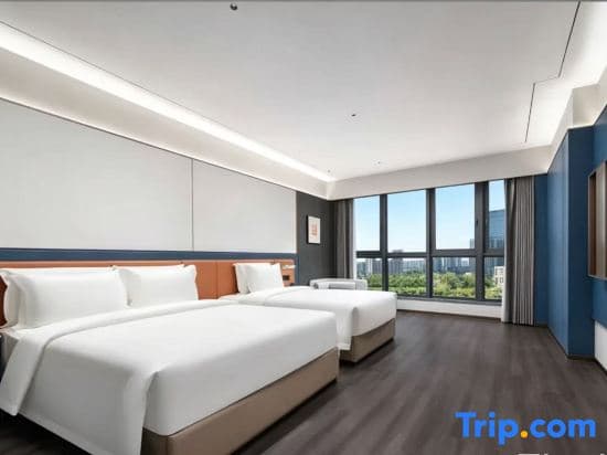 Standard Double Family room twin beds