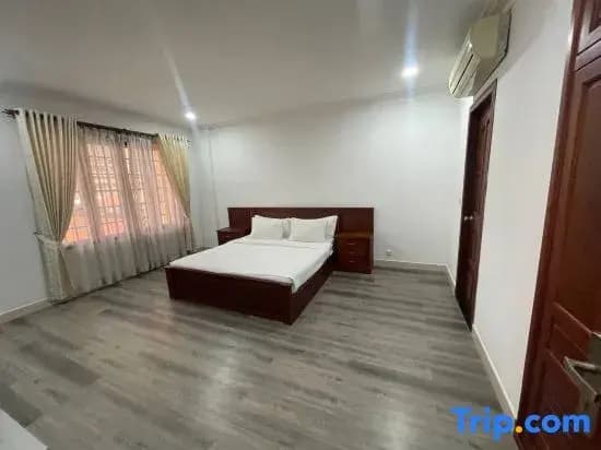 3 Bedrooms Apartment