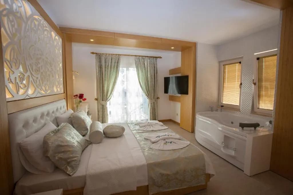 Deluxe Double room full double bed