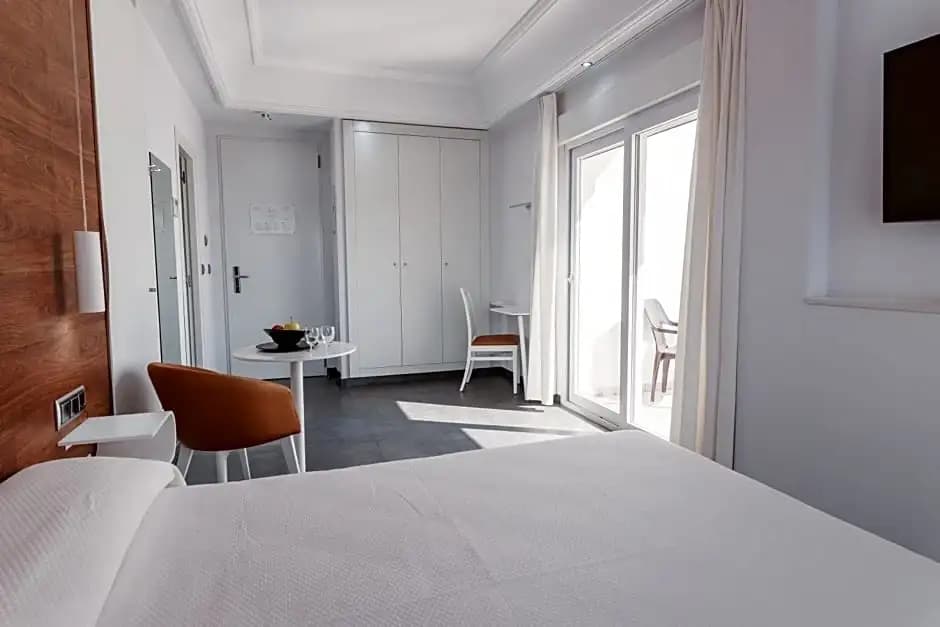 Double room full double bed