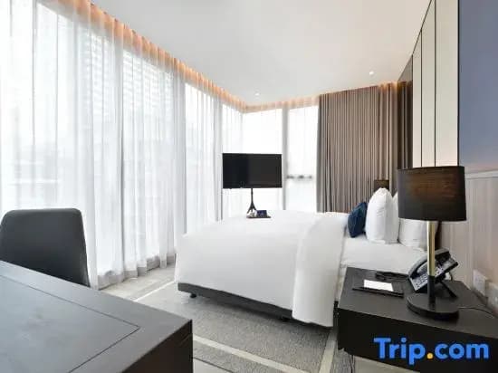 Deluxe room with city view