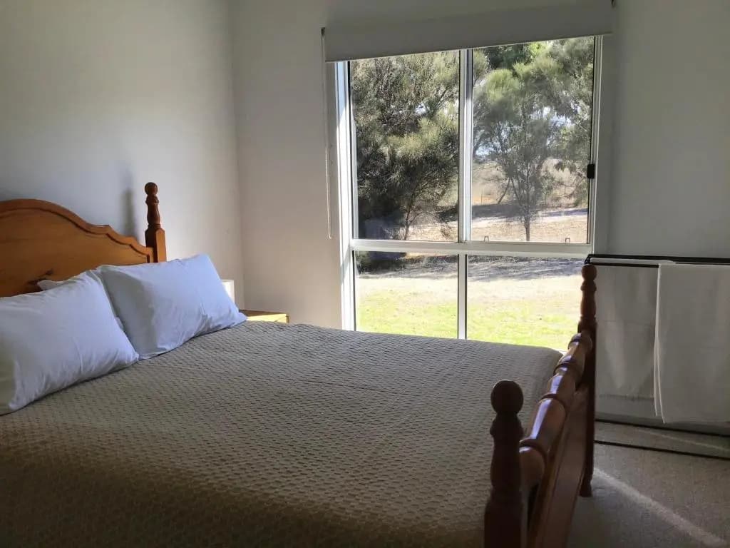 4 Bedrooms Cottage