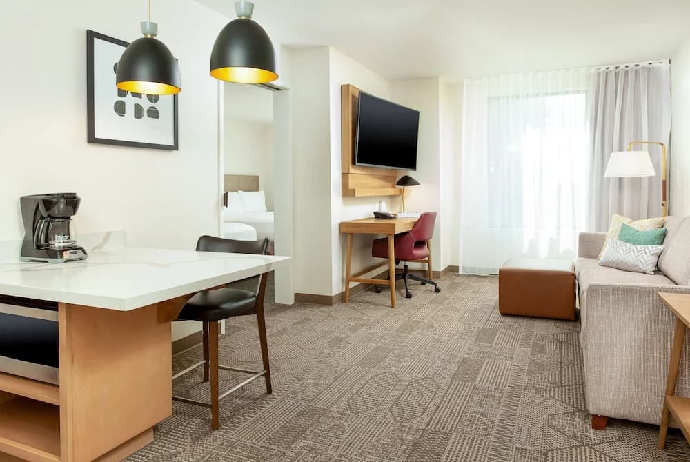 1 Bedroom Suite